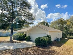 Building Photo - 150 Cabana Way