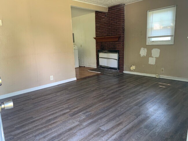 Foto del edificio - 927 E Harrison Ave