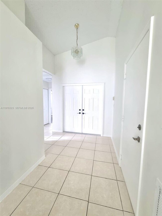 Foto del edificio - 14215 NW 21st St