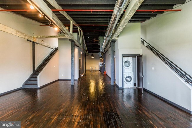 Foto del edificio - 1813 N Howard St