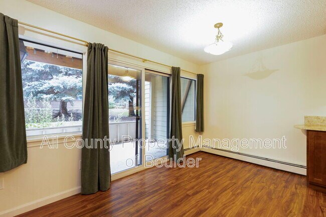 Building Photo - 3055 Corona Trail