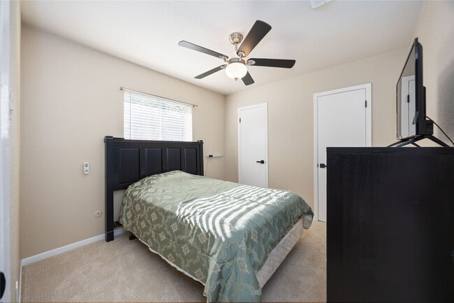 Building Photo - 2331 Ridgemont Dr