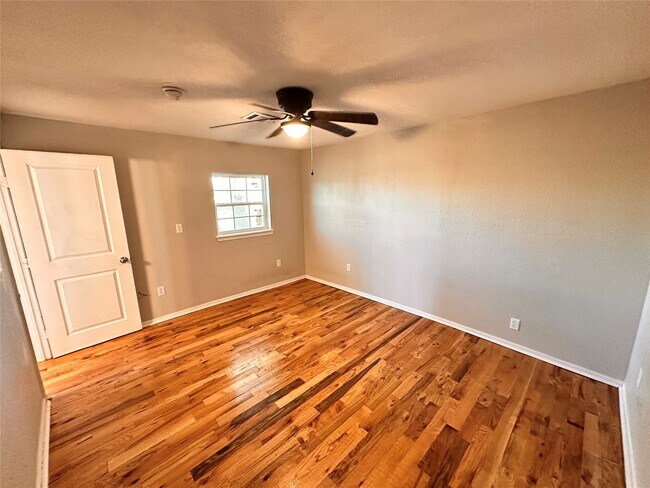 Foto del edificio - 2716 Hill Ave