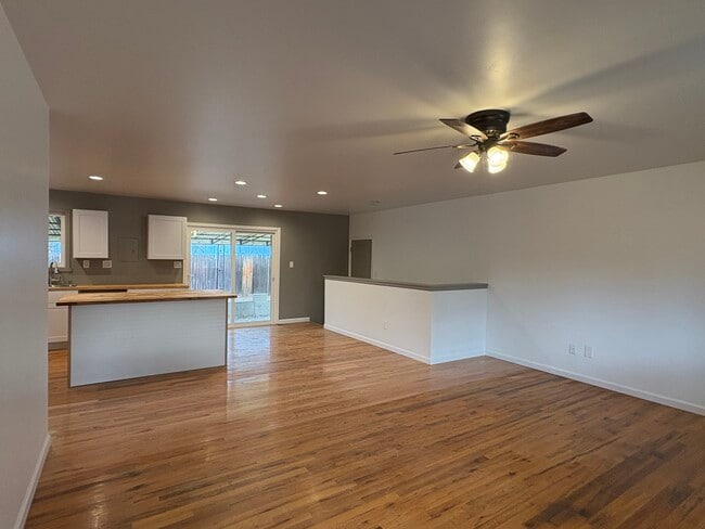 Building Photo - 1635 Capulin Dr