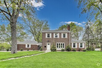 Building Photo - 2515 Gordon Dr