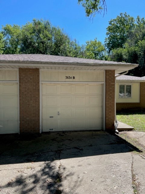 Foto del edificio - 3634 S Farm Rd 135