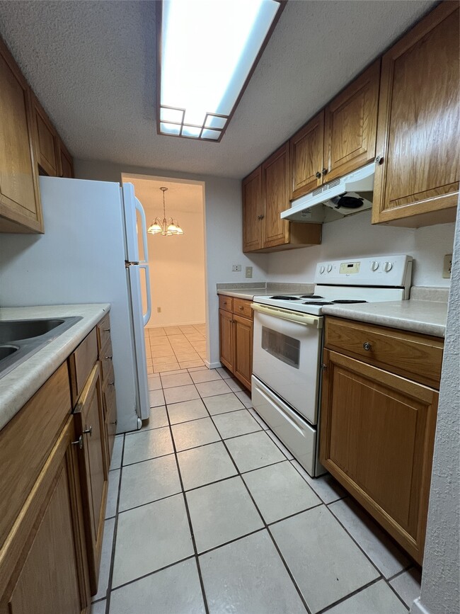 Building Photo - 9522 Pagewood Ln