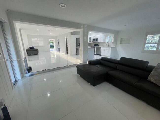 Foto del edificio - 2001 SW 82nd Pl