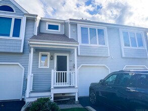 Building Photo - 83 Sandpiper Crescent
