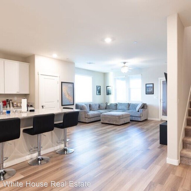 Foto del edificio - 4 br, 4 bath House - 4030 Liverpool St