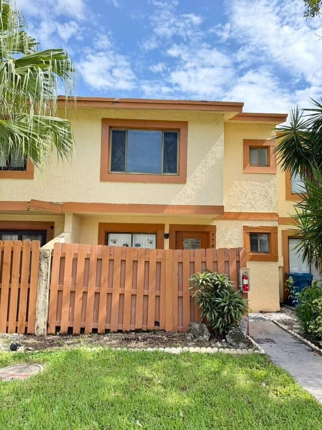 Building Photo - 7745 Balboa St