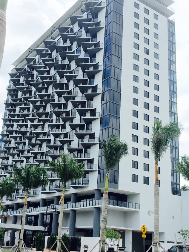 Primary Photo - 5300 Paseo Blvd