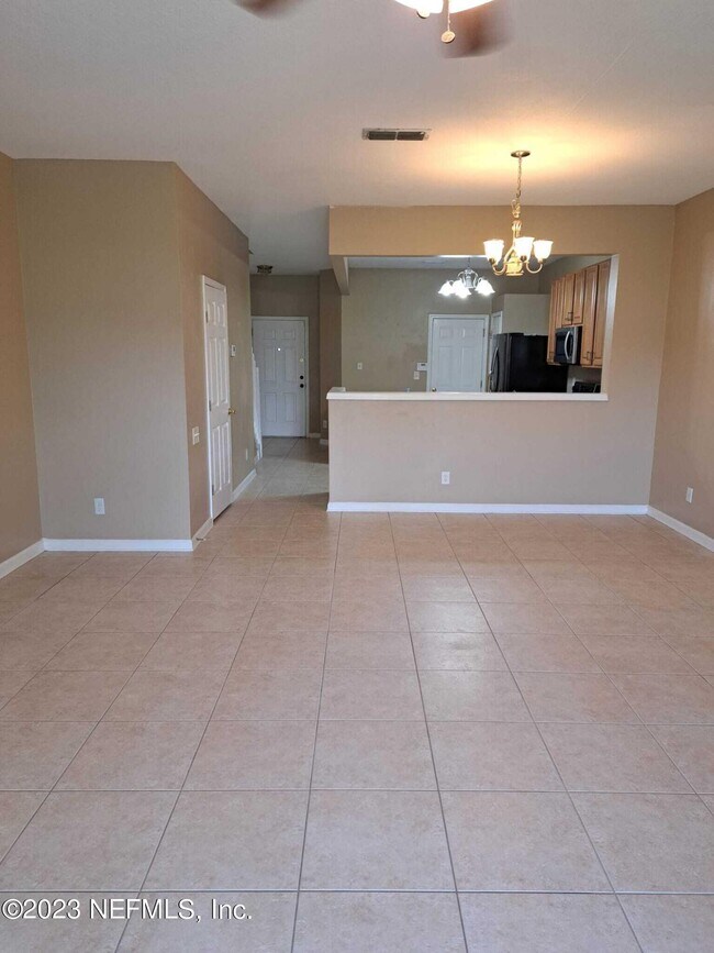 Foto del edificio - 7540 Red Crane Ln