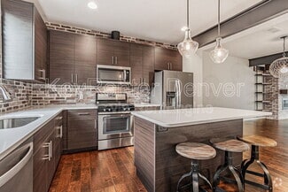 Building Photo - 848 Kalamath St