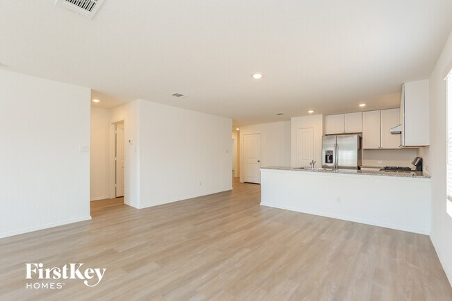 Building Photo - 3374 Carducci Dr