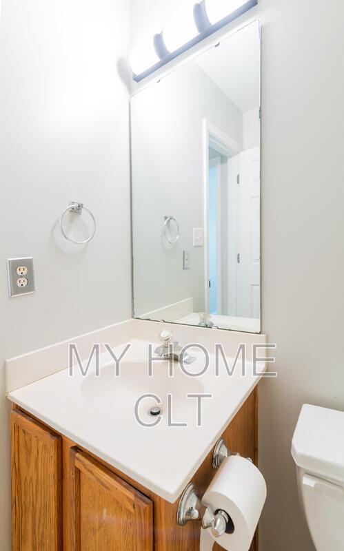 Photo - 3809 Old Wagon Rd House