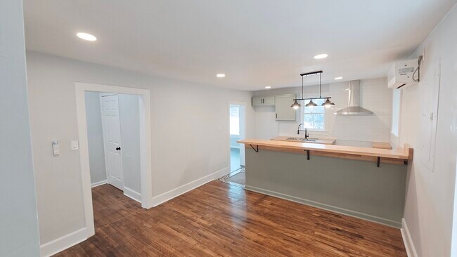 Foto del edificio - 159 Poplar Ave