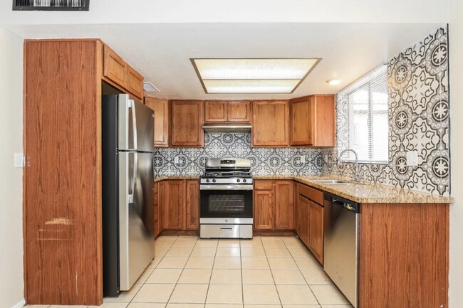 Foto del edificio - 3011 N 86th Ave