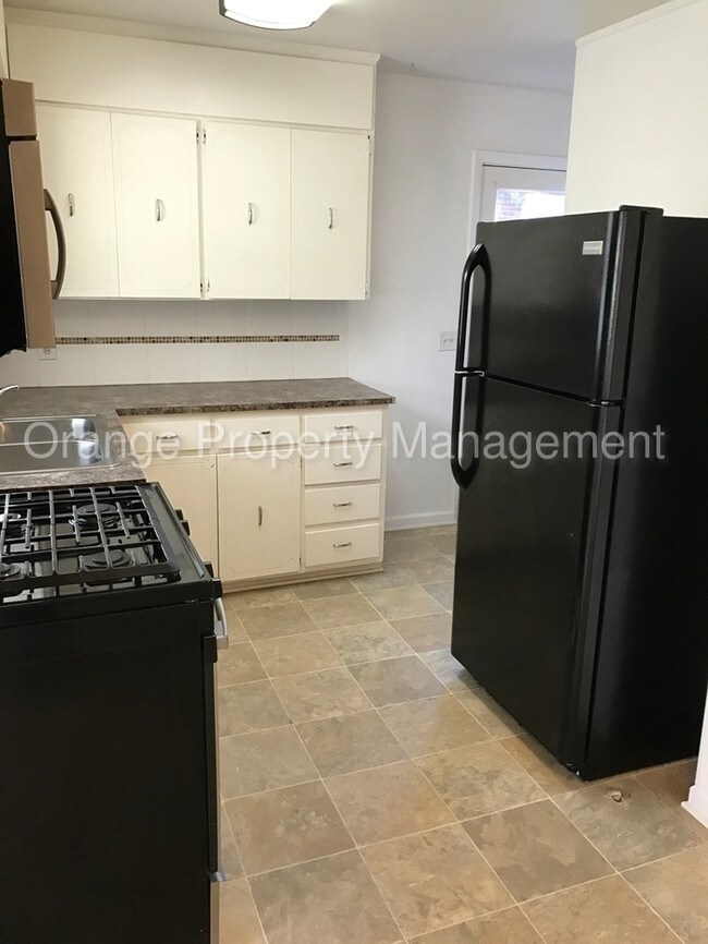Building Photo - INDIAN HILLS SOUTH-MOVE-IN SPECIALS