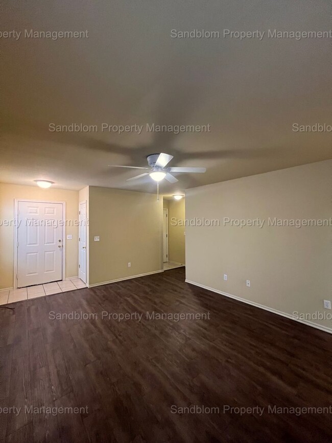 Building Photo - For Lease | Sand Springs Duplex | $1100 Rent