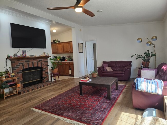 Building Photo - 11 Ora St