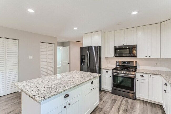 Building Photo - 448 Mapleway, Safety Harbor, FL, 34695