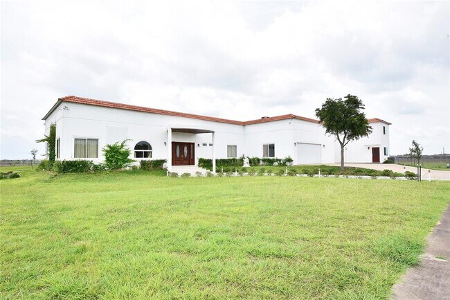 Foto del edificio - 6602 Rohan Rd