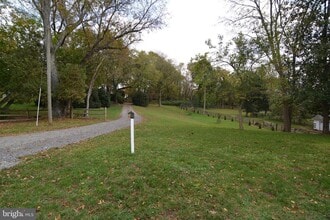 Building Photo - 6540 Crummeys Run Ln