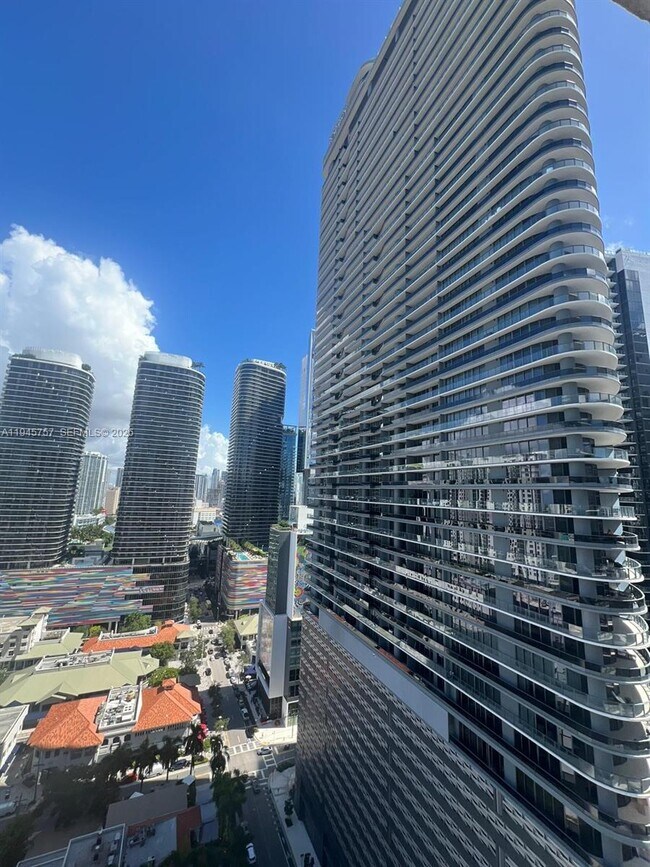 Foto del edificio - 1100 S Miami Ave