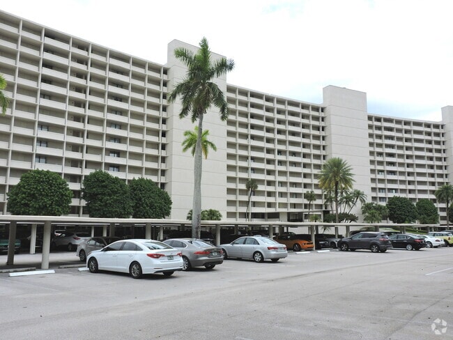 Building Photo - 122 Lakeshore Dr