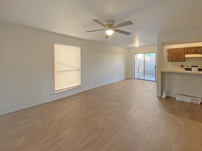 Building Photo - 4024-4030 North Calle Grande