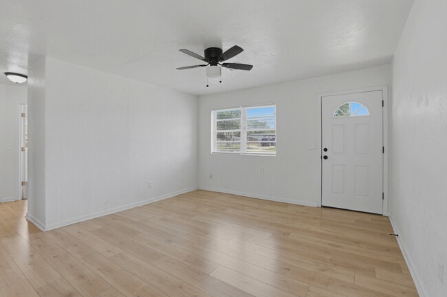 Foto del edificio - 321 SE 67th St