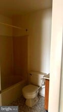 Building Photo - 610 S Cedar Ln