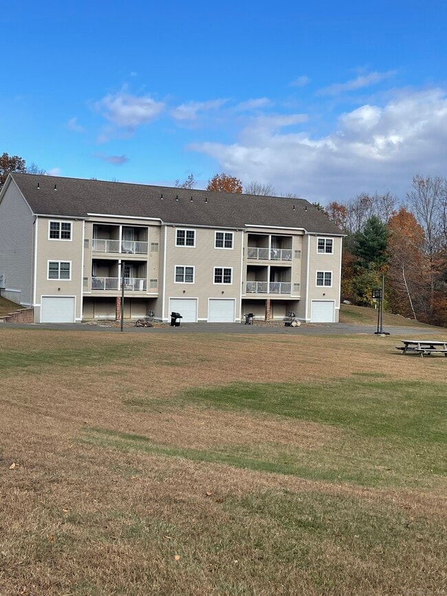 Foto del edificio - 86 Buff Cap Rd