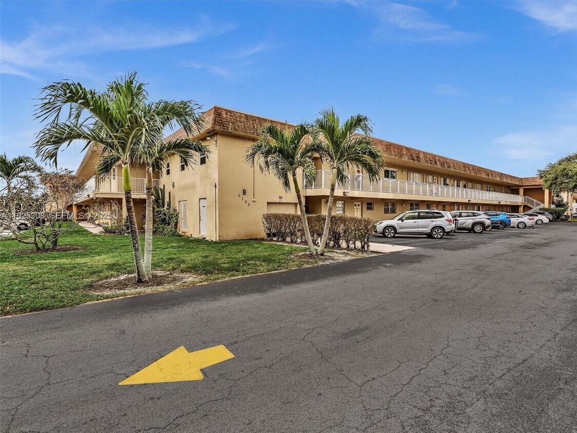 Foto principal - 5130 SW 40th Ave