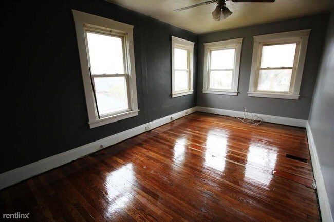 Building Photo - 1468 Wyandotte Ave