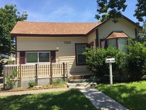 Building Photo - 720 4th Ave N