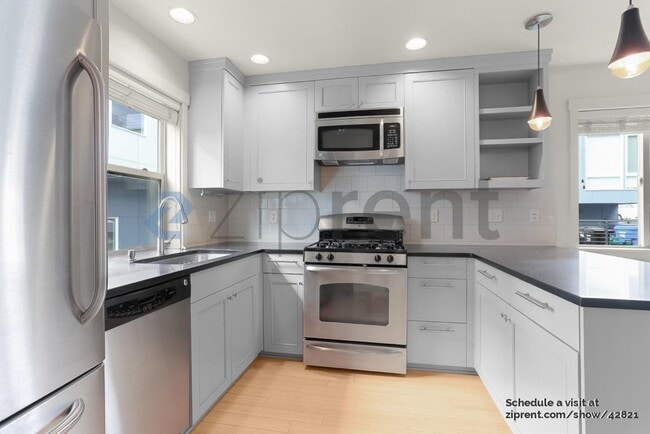 Building Photo - 4108 37th Ave S