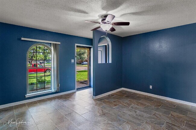 Building Photo - "Charming 3-Bed, 2-Bath Home with 1400 Sq Ft of Comfort in Bossier City!"
