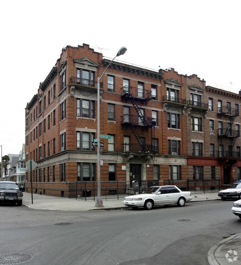 Foto principal - 2522 Newkirk Ave