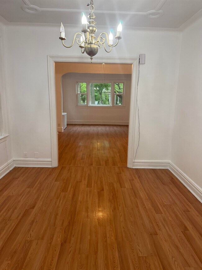 Foto del edificio - 187 W 48th St