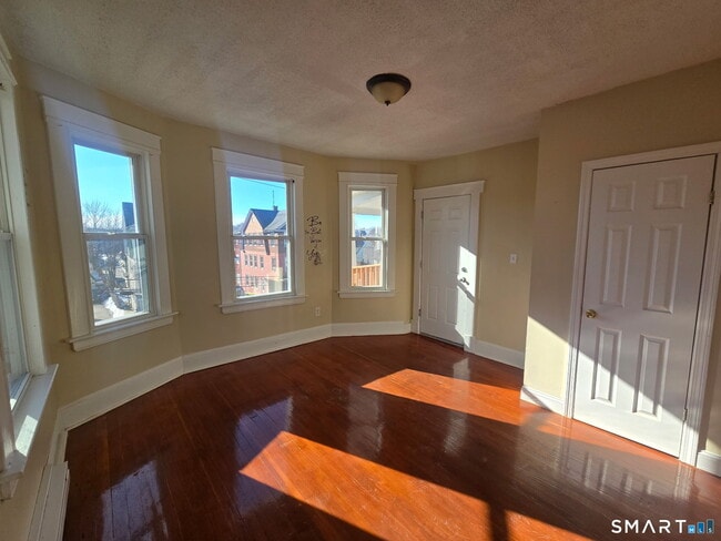 Foto del edificio - 75 Alma St