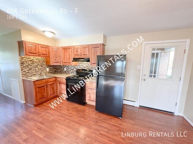 Foto del edificio - 606 Greenwood Rd