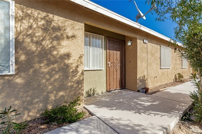 Building Photo - 3873 Soda Springs Dr