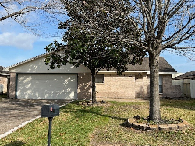 Foto del edificio - 18734 Wood Glen Ln