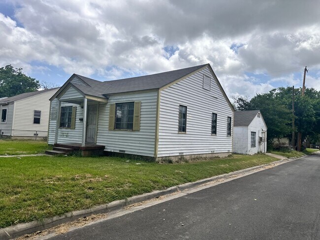 Building Photo - 3 bed 2 bath on corner lot in Temple, Tecas