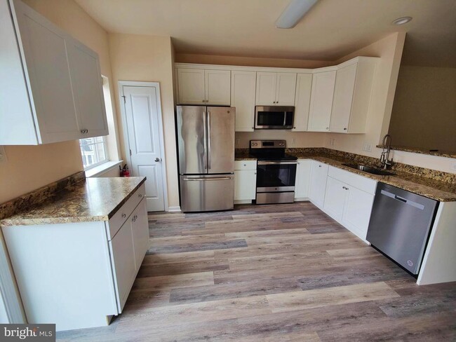 Building Photo - 506 Boxwood Ln