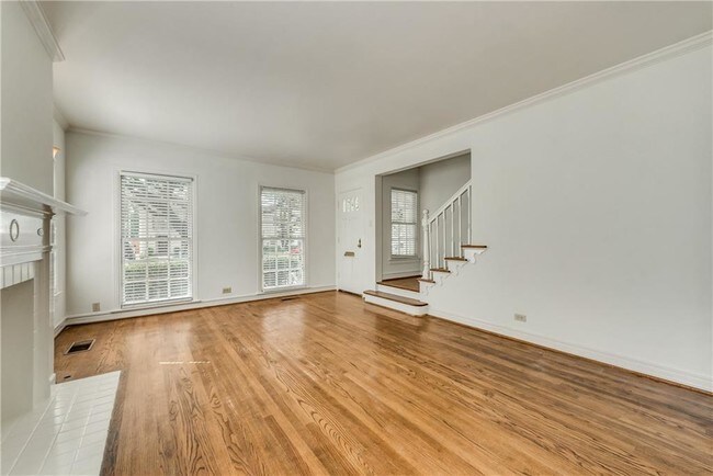 Building Photo - 4136 Grassmere Ln