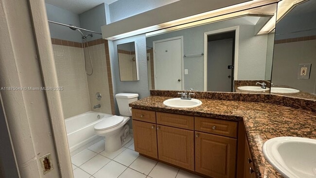 Foto del edificio - 3860 Coral Tree Cir