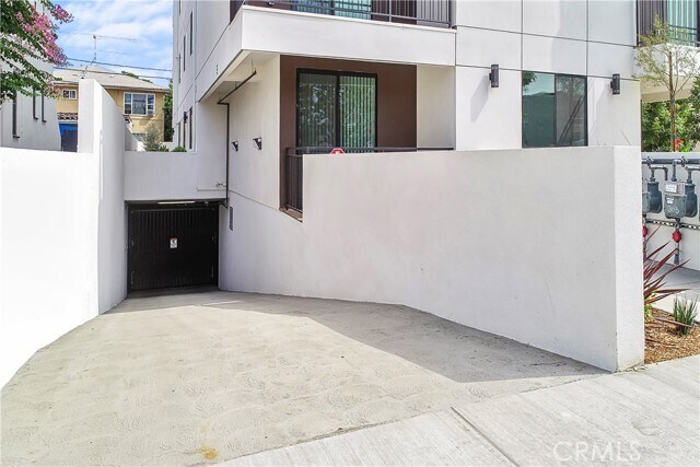 Building Photo - 1482 S Sherbourne Dr